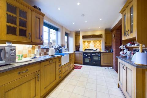 3 bedroom terraced house for sale, Allestree Close, Shrewsbury