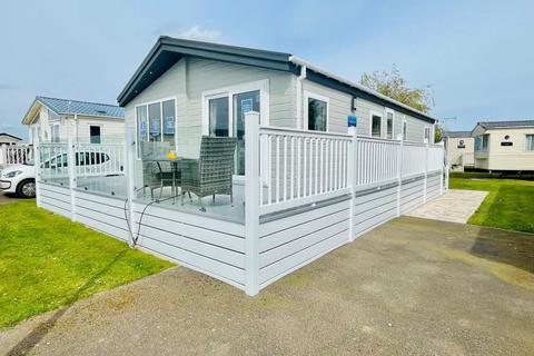 2 bedroom lodge for sale, Steeple Bay Holiday Park