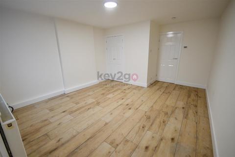 Studio to rent, Blossom Crescent, Sheffield