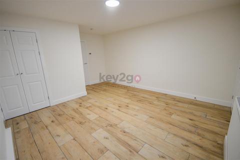 Studio to rent, Blossom Crescent, Sheffield