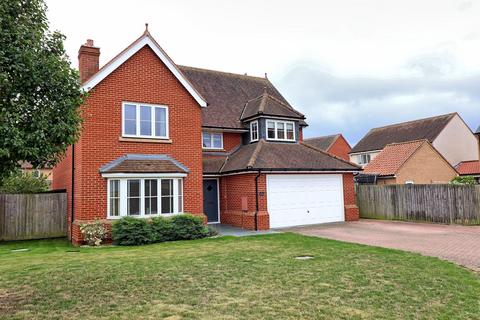 4 bedroom detached house for sale, Hering Drive, Maldon CM9