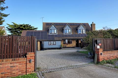 5 bedroom detached house for sale, Main Road, Southminster CM0