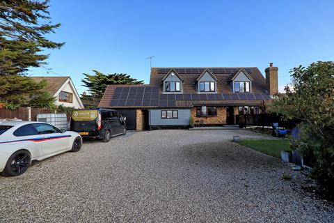 5 bedroom detached house for sale, Main Road, Southminster CM0