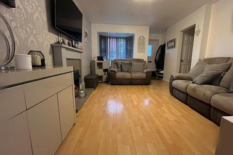39 The Heys, Ashton-under-lyne, OL6 9NN