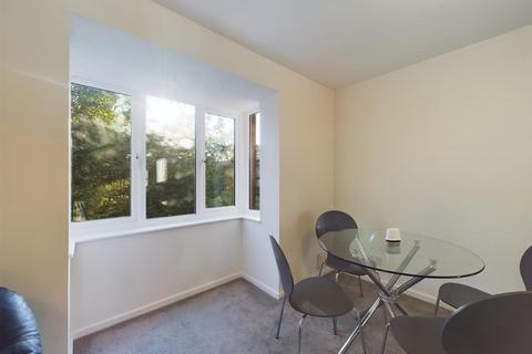 1 bedroom flat for sale, Maunsell Park, Three Bridges RH10