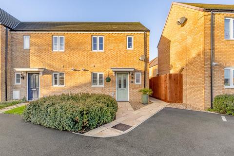 2 bedroom semi-detached house for sale, Braydon Close, Spalding