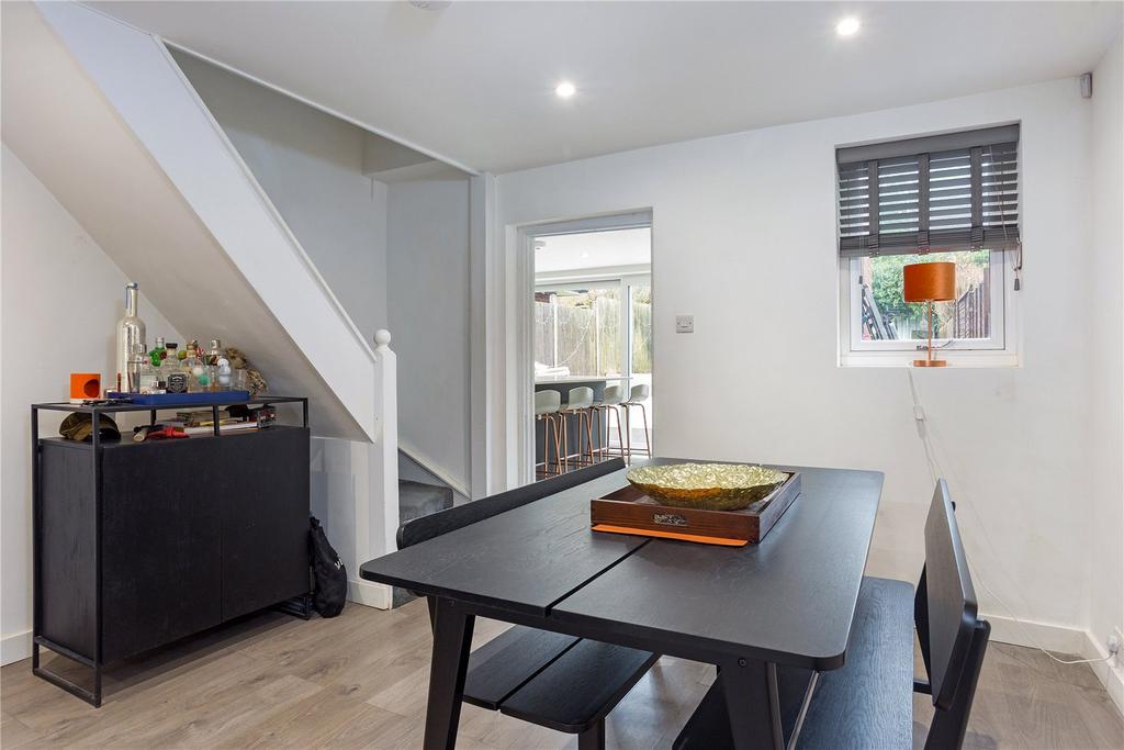 Sitting/Dining Room