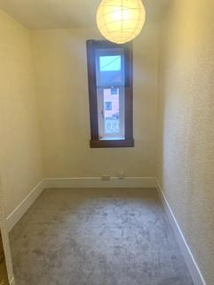 2 bedroom flat to rent, Gray Street, Perth, PH2