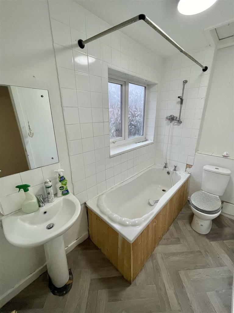 Bathroom/w.c.