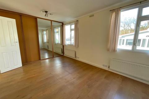 1 bedroom park home for sale, The Drive, Hedge Barton Fordcombe, Tunbridge Wells, Kent