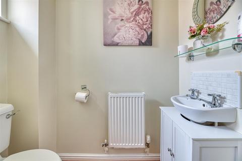 9 Ashford Drive, Appleton, Warrington, WA4 5GG