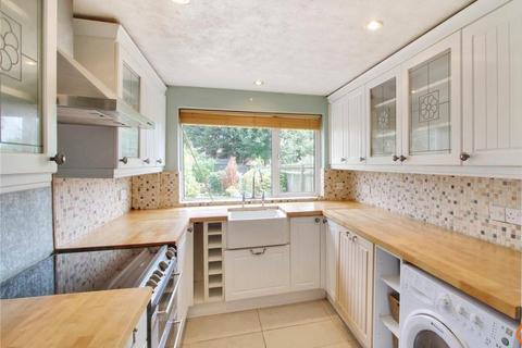 3 bedroom terraced house to rent, High Brooms Road, Tunbridge Wells