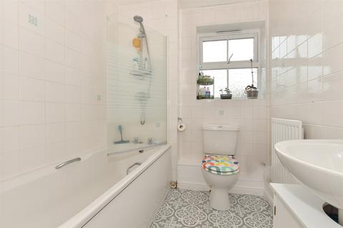 1 bedroom flat for sale, Osier Drive, Basildon, Essex