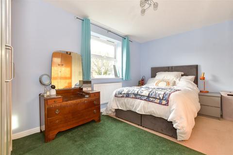 36 Osier Drive, Basildon, SS15 4HP