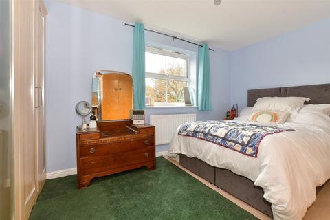 36 Osier Drive, Basildon, SS15 4HP