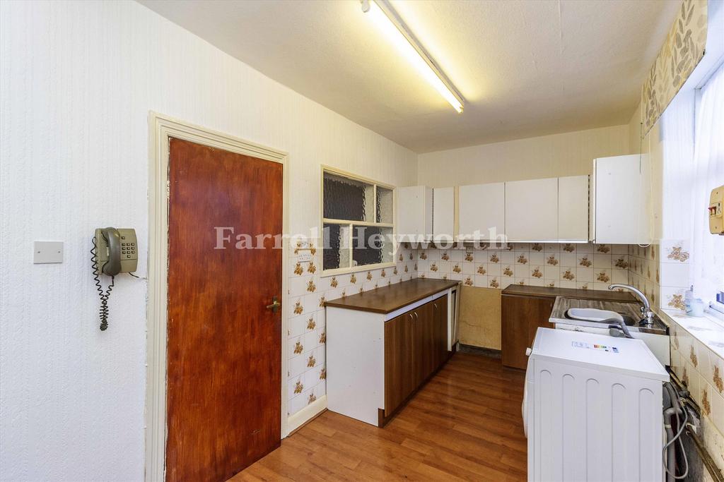 Kitchen dining room