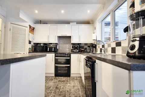 55 Berkshire Drive, Exeter, EX4 1NG