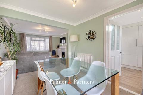 8 Markland Close, Chelmsford, CM2 8RZ