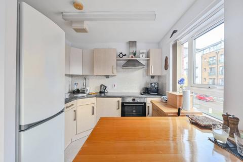 1 bedroom flat for sale, Cherrywood Lodge, Hither Green, London, SE13