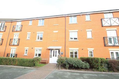 2 bedroom apartment to rent, Oakside Court Barkingside