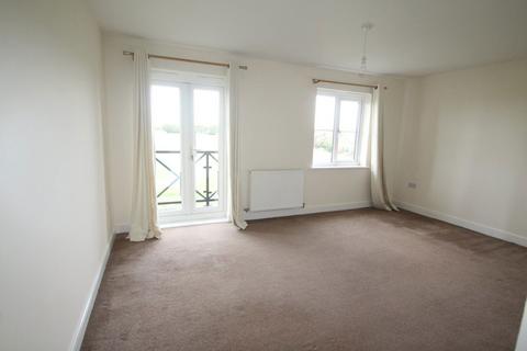 2 bedroom apartment to rent, Oakside Court Barkingside