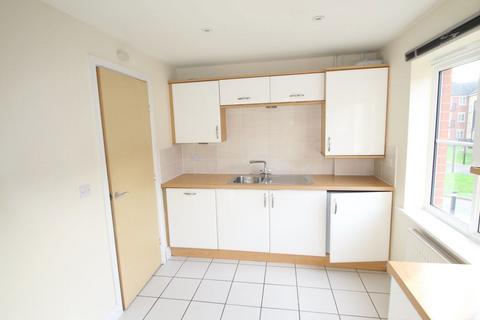 2 bedroom apartment to rent, Oakside Court Barkingside