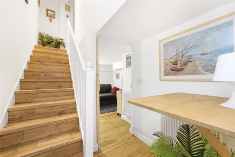 3 bedroom apartment to rent, Stepney Causeway, E1