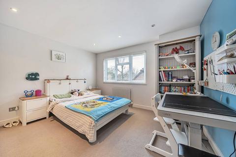 32 Clive Road, Twickenham, TW1 4SG