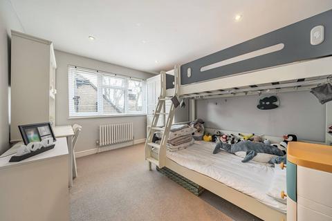 32 Clive Road, Twickenham, TW1 4SG