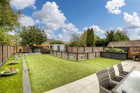 4 bedroom detached house for sale, Mill Lane, Hook End, Brentwood