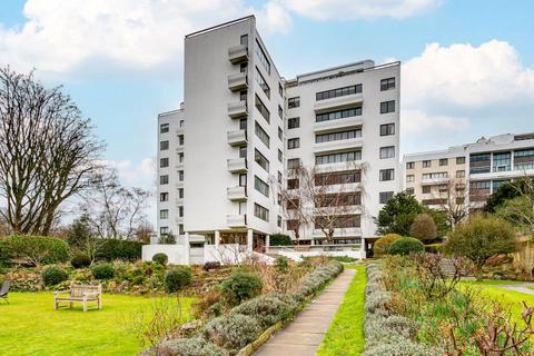 2 bedroom flat to rent, North Hill, Highgate, N6