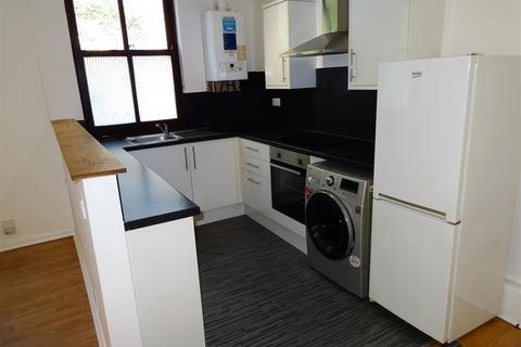 2 bedroom flat to rent, Chapel Street, Leigh WN7