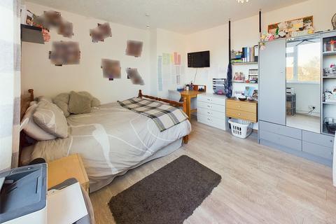 3 Avon Road, Cheltenham, GL52 5PA