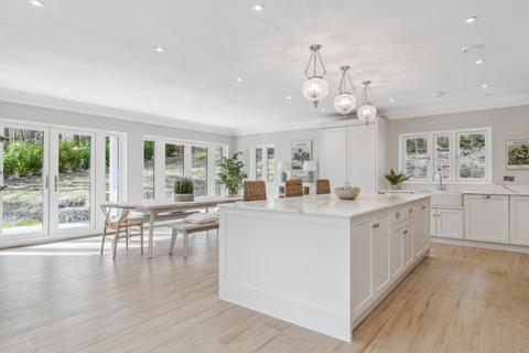 4 bedroom detached house for sale, Frensham Vale, Lower Bourne, Farnham