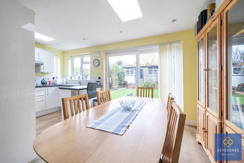 3 bedroom end of terrace house for sale, Hanover Gardens, Fairlop, IG6