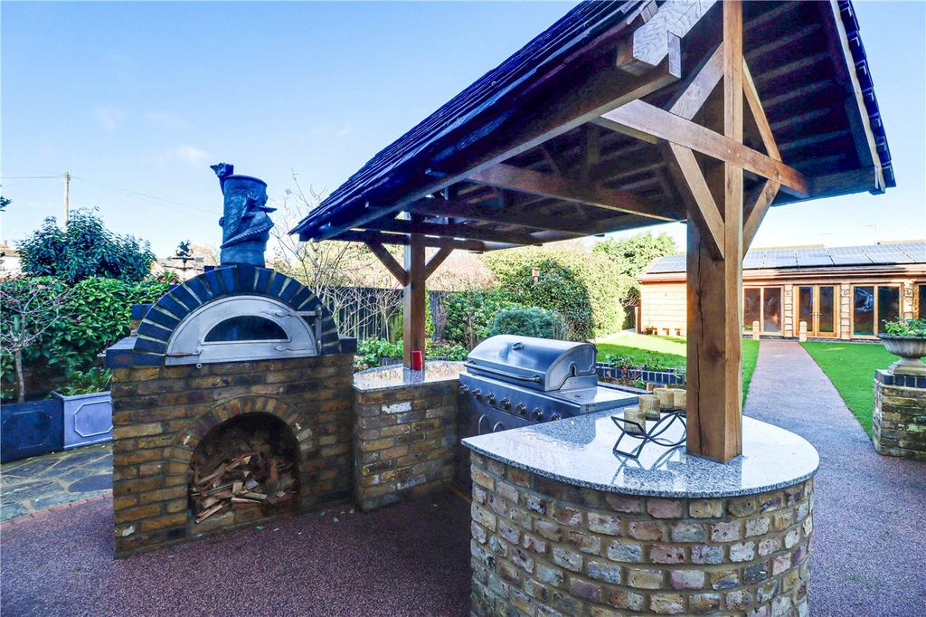 Pizza Oven/Bbq