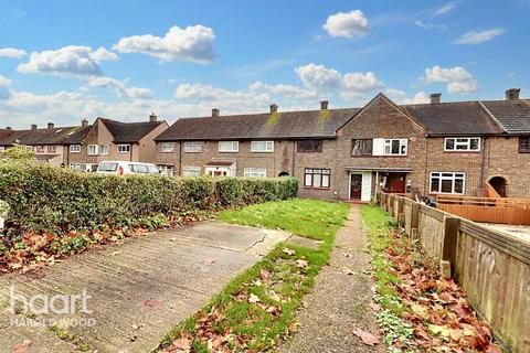 344 Straight Road, Harold Hill, Romford, RM3 7QD