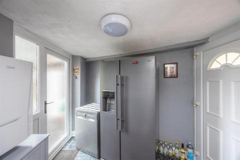 18 Stenton Road, Sheffield, S8 7RN