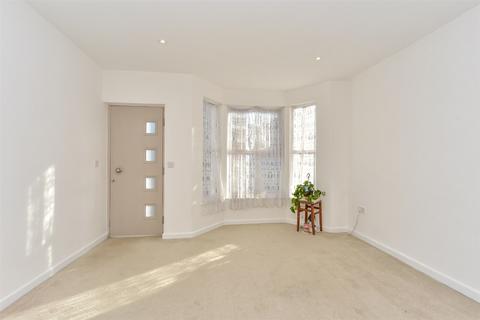 4 bedroom end of terrace house for sale, Gillingham Road, Gillingham, Kent