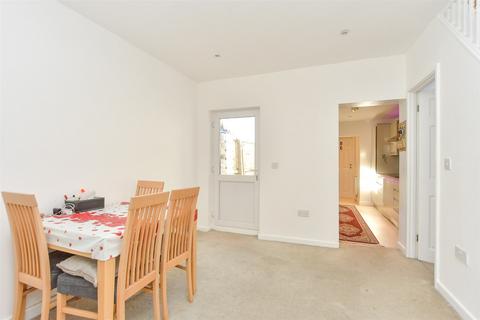 4 bedroom end of terrace house for sale, Gillingham Road, Gillingham, Kent