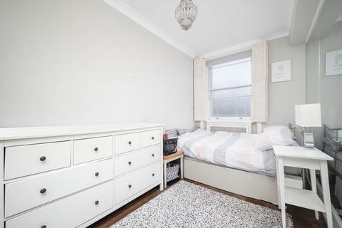 2 bedroom flat to rent, FINBOROUGH RD, EARLS COURT, SW10