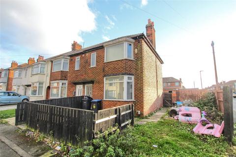 3 bedroom end of terrace house for sale, Ashford Avenue, Acklam