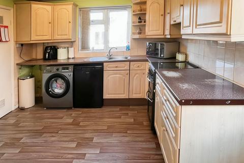 2 bedroom semi-detached house for sale, Wiltshire Road, Wigston, LE18