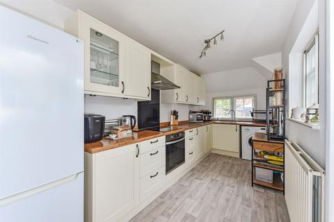 undefined, Little London, Chichester, PO19