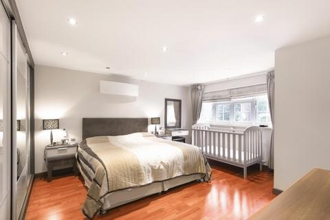 7 Linden Close, Stanmore, HA7 3NW
