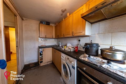 2 bedroom maisonette for sale, Willowbrook Road, Southall, UB2