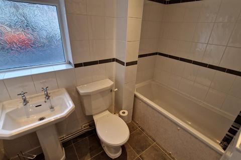 2 bedroom apartment to rent, Hallgate, Hexham, NE46 1XD, NE46