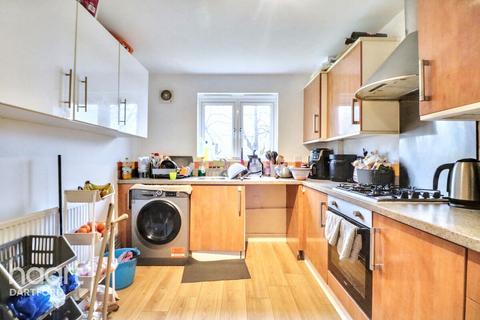 3 bedroom semi-detached house for sale, Critchley Avenue, Dartford