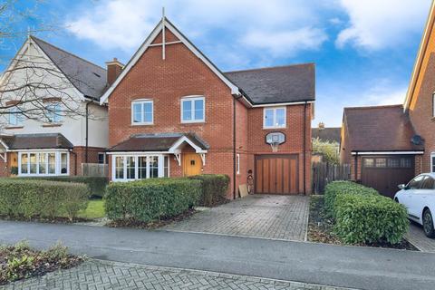 4 bedroom detached house to rent, Wheeler Avenue, Wokingham RG40