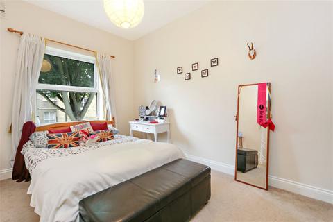 2 bedroom apartment to rent, Coverdale Road, London, W12